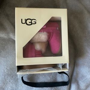 UGGS